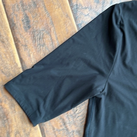 WHBM Forme Top - Size Medium - Picture 2 of 7